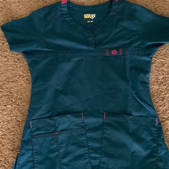 Tops - Wonder Flex scrub top Caribbean blue